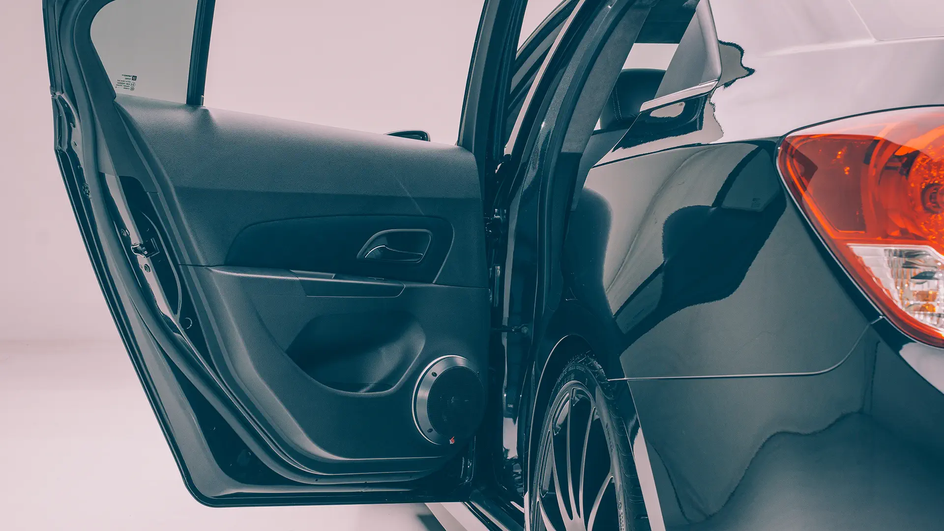Custom car audio wiring and integration by Radio Waves, Gqeberha